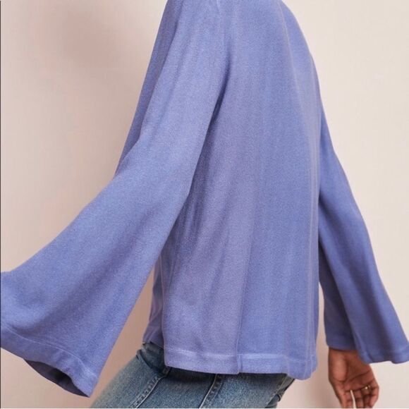 ANTHRO | Cloth & Stone | Bell Sleeve Wedgewood Top K340 - Picture 2 of 8